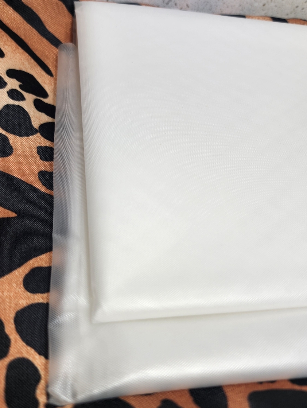 7pc Animal Safari Print Shower Curtain Set in Black and Tan New - Picture 10 of 15